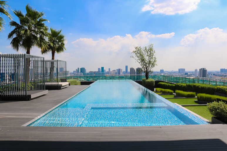 Insiders’ Best DIY Fixes for Minor Pool Tile Damage