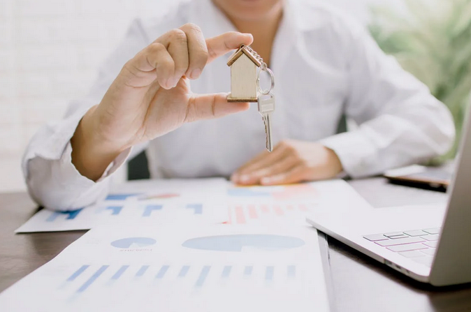 First-Time Home Sellers: Key Insights and Steps to Take Before Listing Your Property
